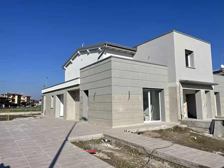 Immagine 21 di Appartamento in vendita  a Suzzara