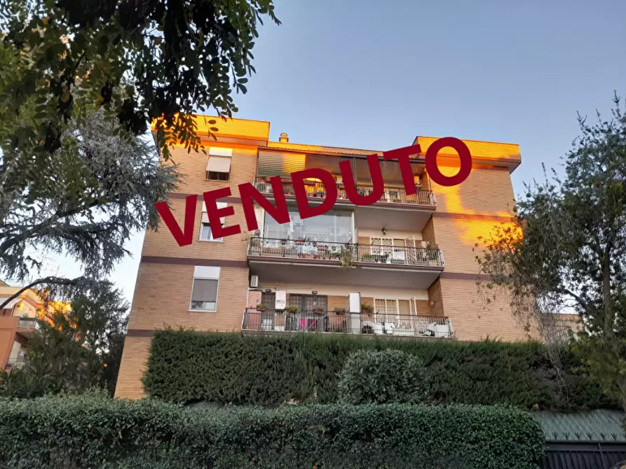 Immagine 1 di Appartamento in vendita  in Via di San Pantaleo Campano a Roma
