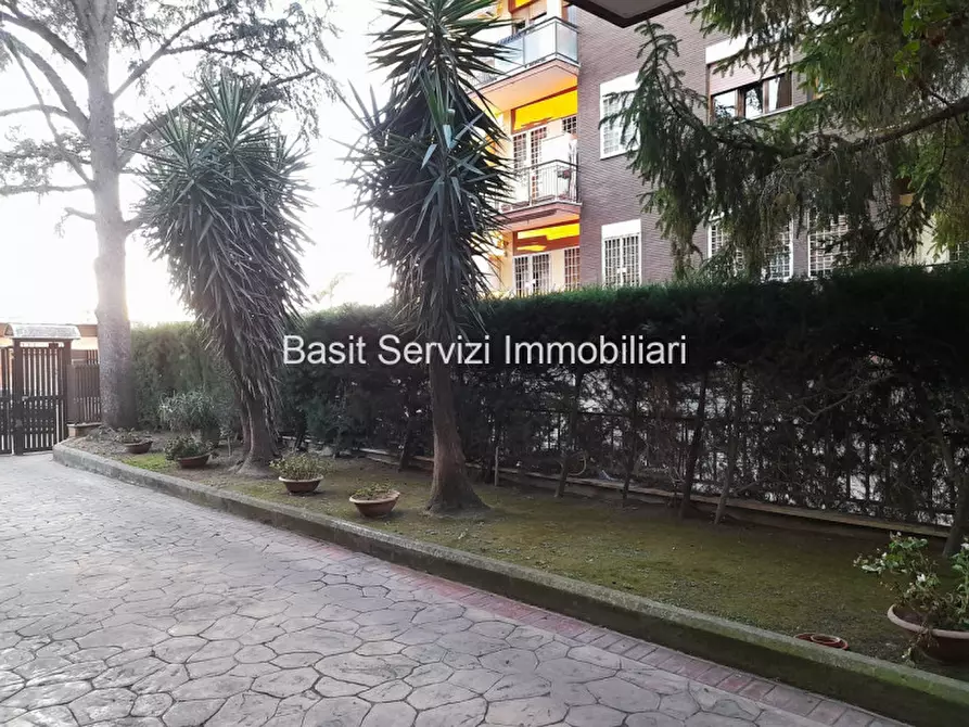 Immagine 19 di Appartamento in vendita  in Via di San Pantaleo Campano a Roma