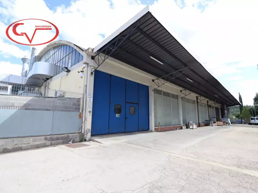 Immagine 1 di Laboratorio in affitto  in levane a Montevarchi