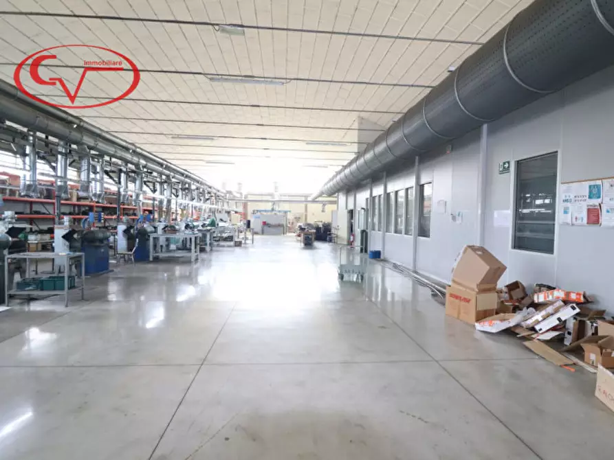 Immagine 9 di Laboratorio in affitto  in levane a Montevarchi