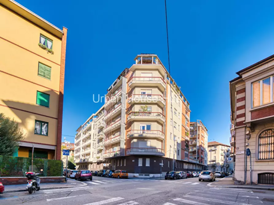 Immagine 7 di Appartamento in vendita  in Via Giuseppe Francesco Medail 34 a Torino