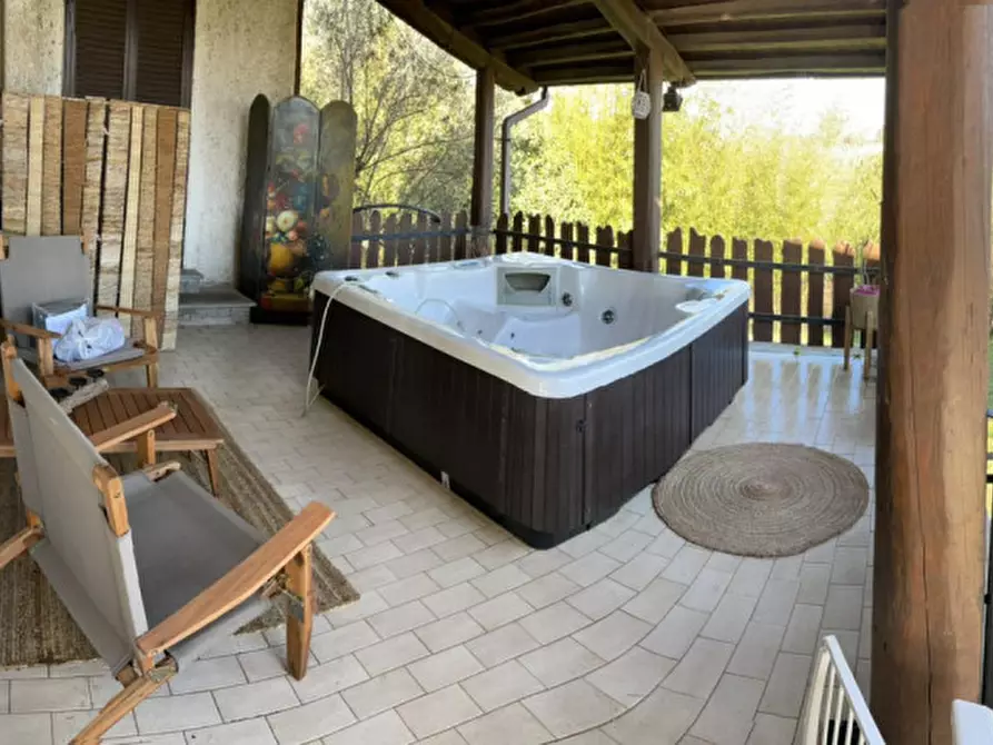 Immagine 1 di Villa in vendita  in Strada Tuscanese a Viterbo