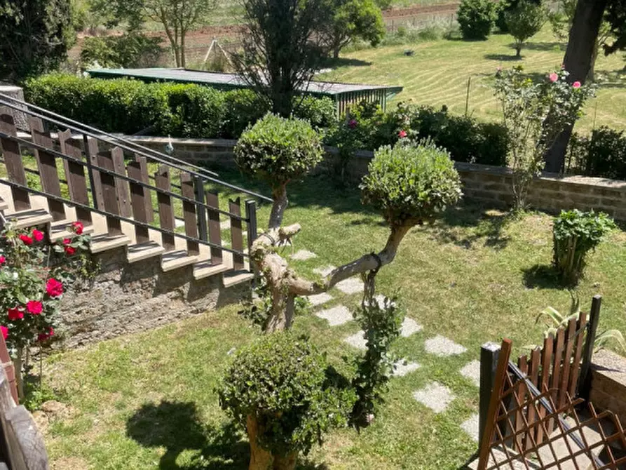 Immagine 2 di Villa in vendita  in Strada Tuscanese a Viterbo