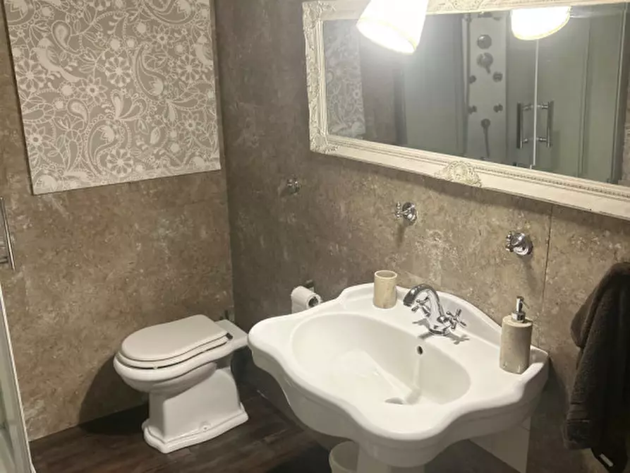 Immagine 16 di Villa in vendita  in Strada Tuscanese a Viterbo