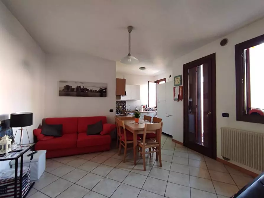 Immagine 1 di Appartamento in vendita  a Montebelluna