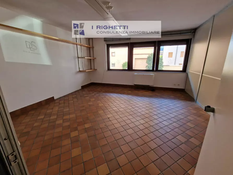 Immagine 16 di Ufficio in vendita  in Via Luigi Galvani a Verona