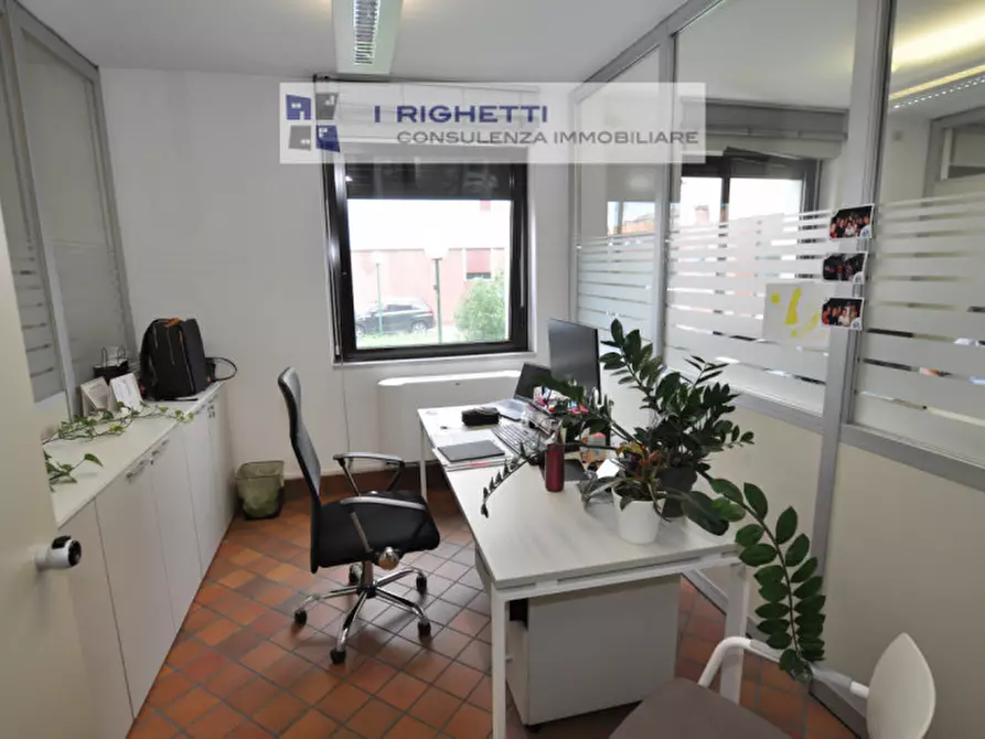 Immagine 19 di Ufficio in vendita  in Via Luigi Galvani a Verona