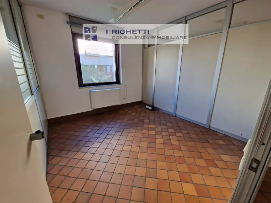 Immagine 27 di Ufficio in vendita  in Via Luigi Galvani a Verona