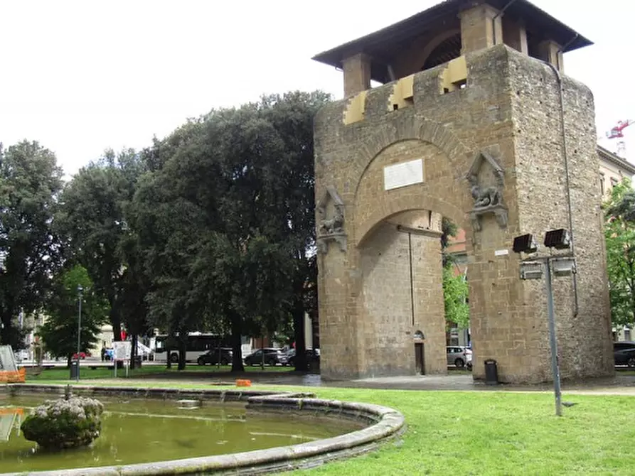 Immagine 2 di Negozio in affitto  in PIAZZA DELLA LIBERTA' a Firenze