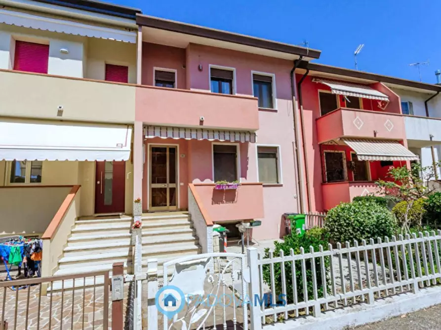 Immagine 2 di Villetta a schiera in vendita  in Via Firenze a San Martino Di Venezze
