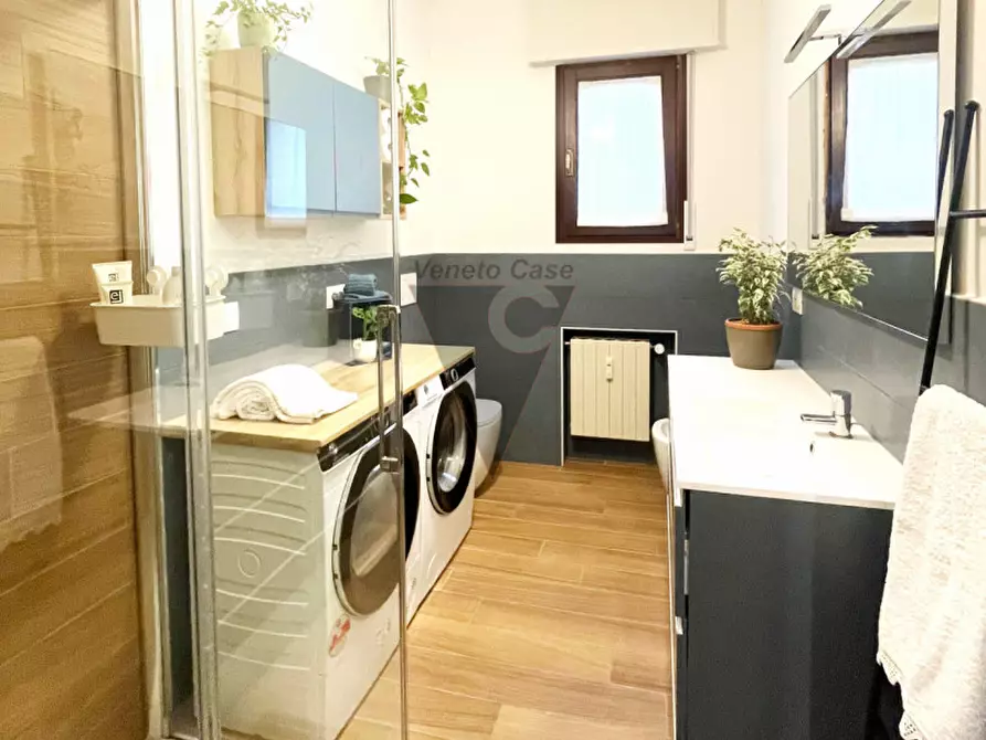 Immagine 9 di Appartamento in vendita  a Venezia