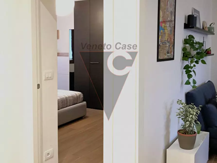 Immagine 12 di Appartamento in vendita  a Venezia