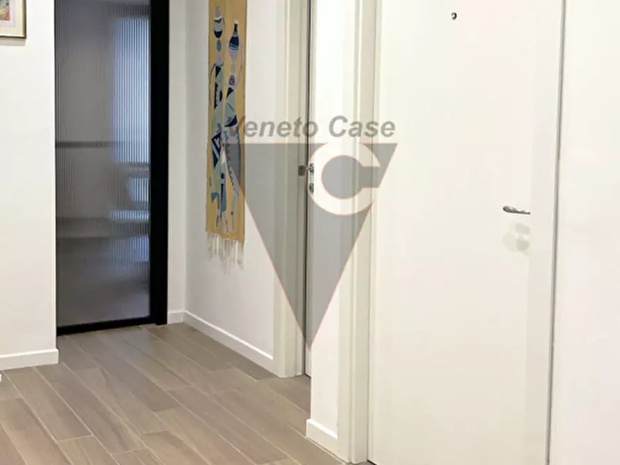 Immagine 13 di Appartamento in vendita  a Venezia