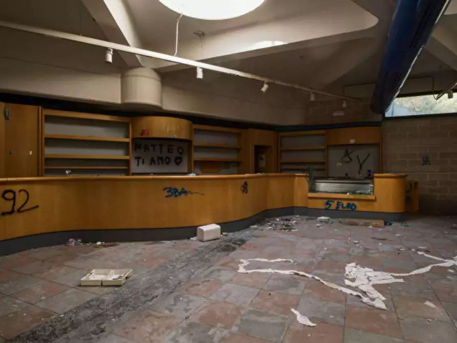 Immagine 17 di Ufficio in vendita  in Via Miglioli a Ancona