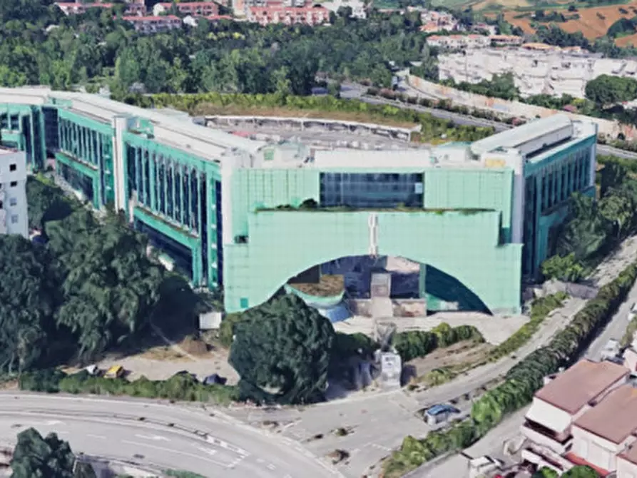 Immagine 22 di Ufficio in vendita  in Via Miglioli a Ancona