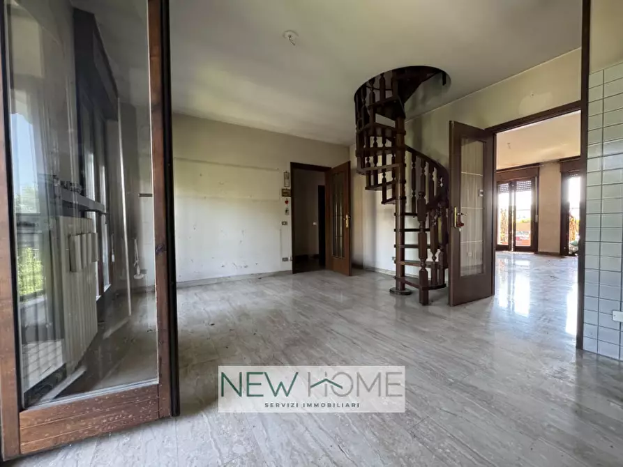 Immagine 5 di Appartamento in vendita  in Via Brunoro della Scala 36 a Verona