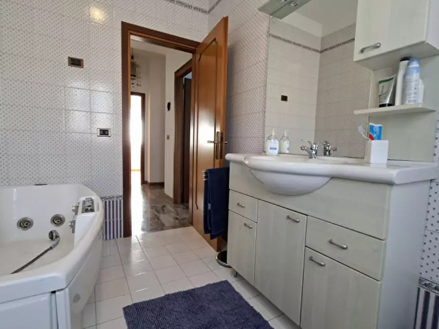 Immagine 29 di Appartamento in vendita  in Via pirandello a Mira