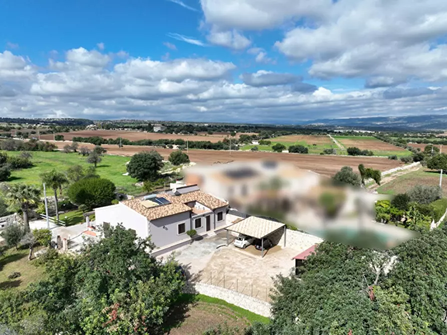 Immagine 2 di Casa indipendente in vendita  a Rosolini