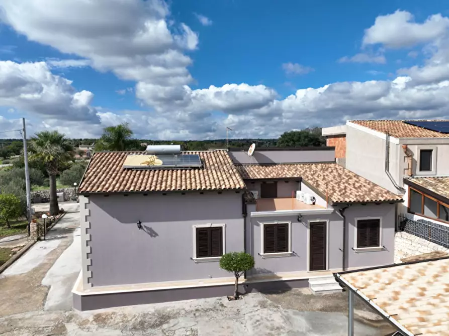 Immagine 3 di Casa indipendente in vendita  a Rosolini