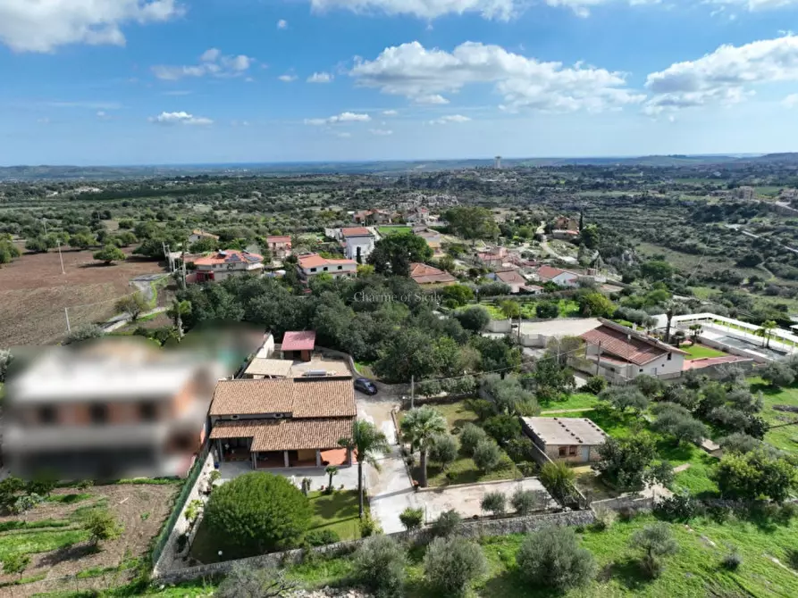 Immagine 8 di Casa indipendente in vendita  a Rosolini