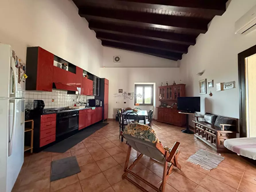 Immagine 30 di Casa indipendente in vendita  a Rosolini