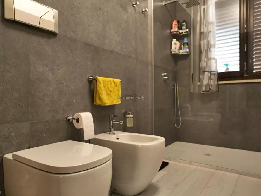 Immagine 32 di Casa indipendente in vendita  a Rosolini