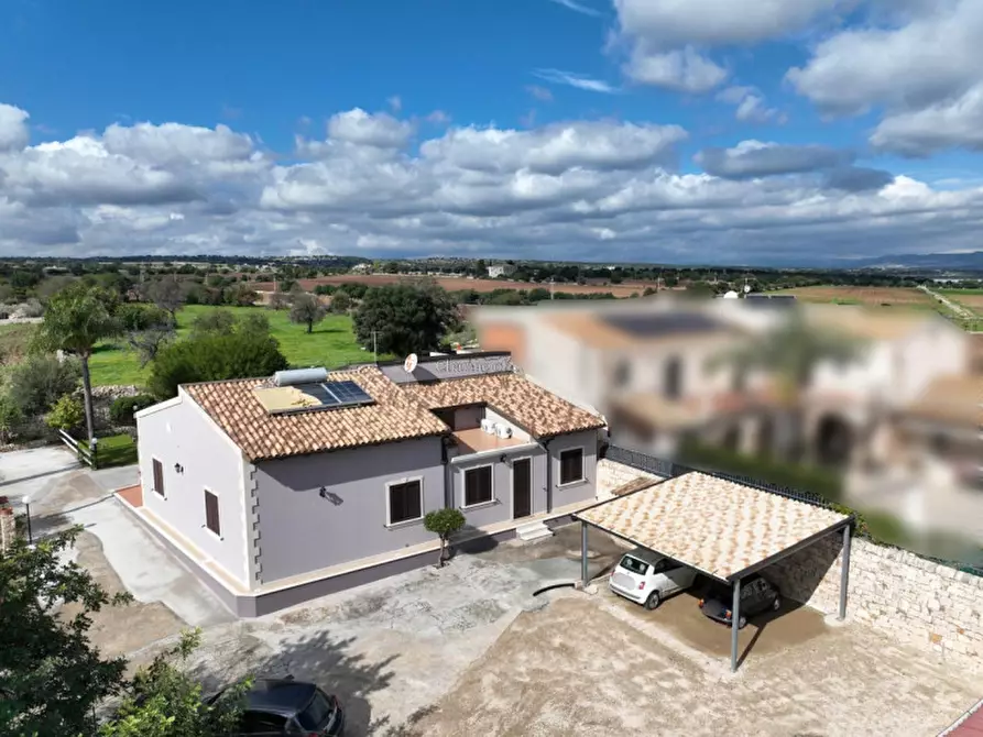 Immagine 36 di Casa indipendente in vendita  a Rosolini