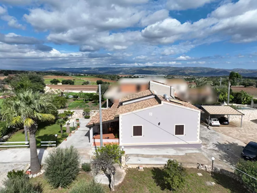 Immagine 38 di Casa indipendente in vendita  a Rosolini