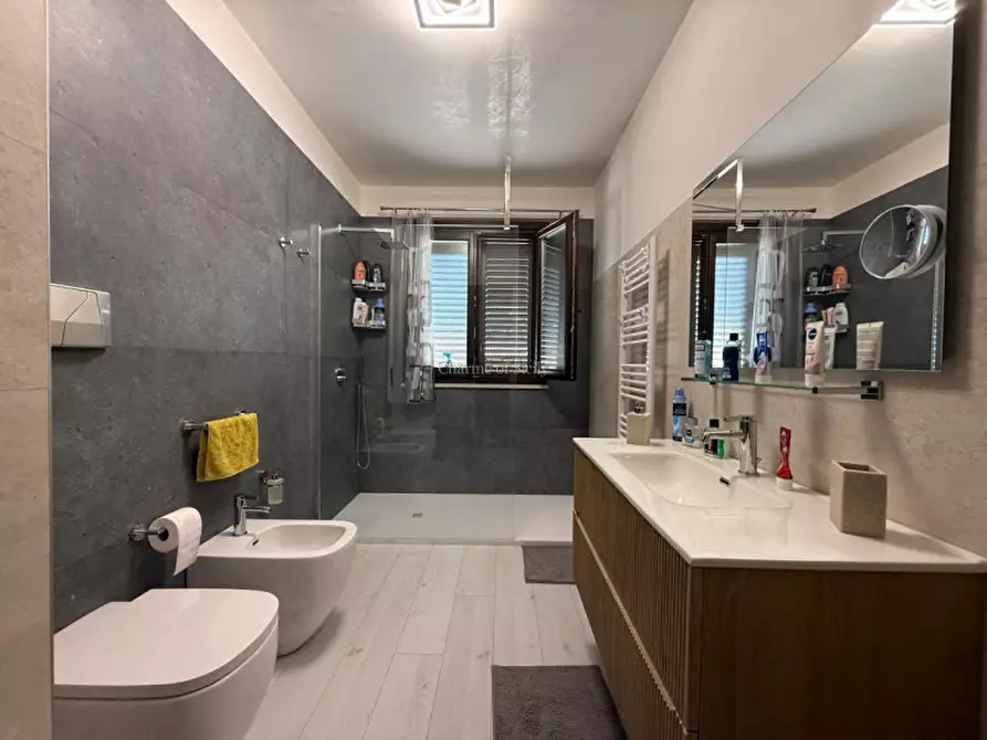 Immagine 46 di Casa indipendente in vendita  a Rosolini