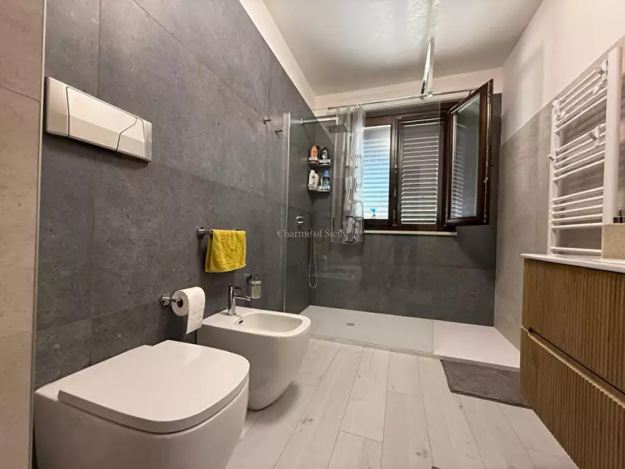 Immagine 50 di Casa indipendente in vendita  a Rosolini