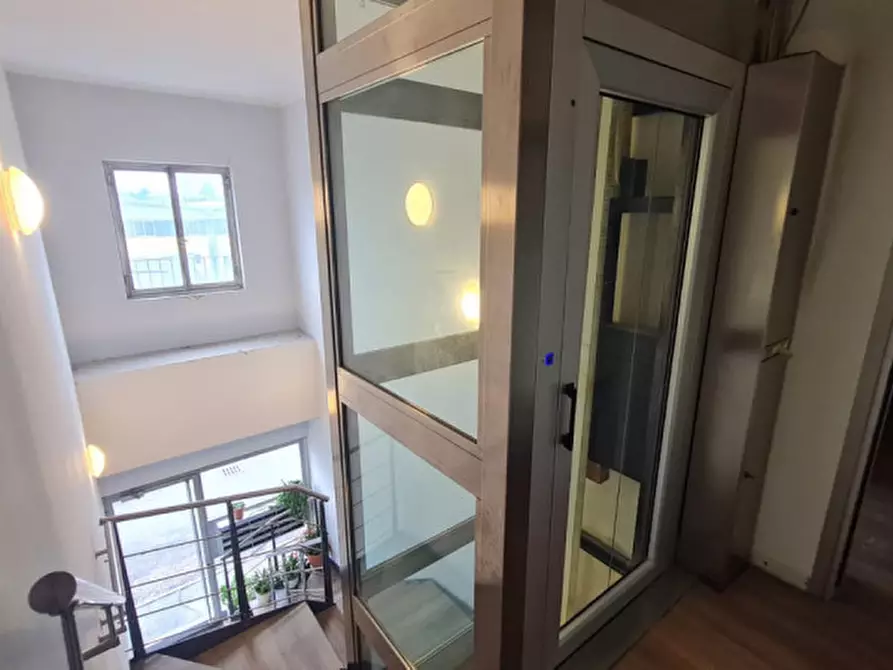 Immagine 11 di Ufficio in affitto  in Via Lazio a Buccinasco