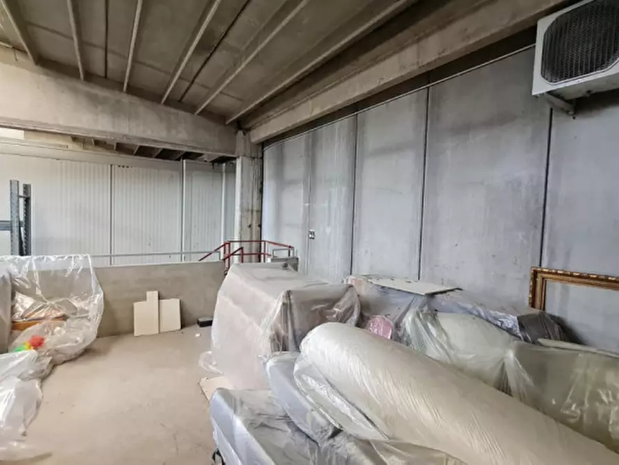 Immagine 15 di Ufficio in affitto  in Via Lazio a Buccinasco