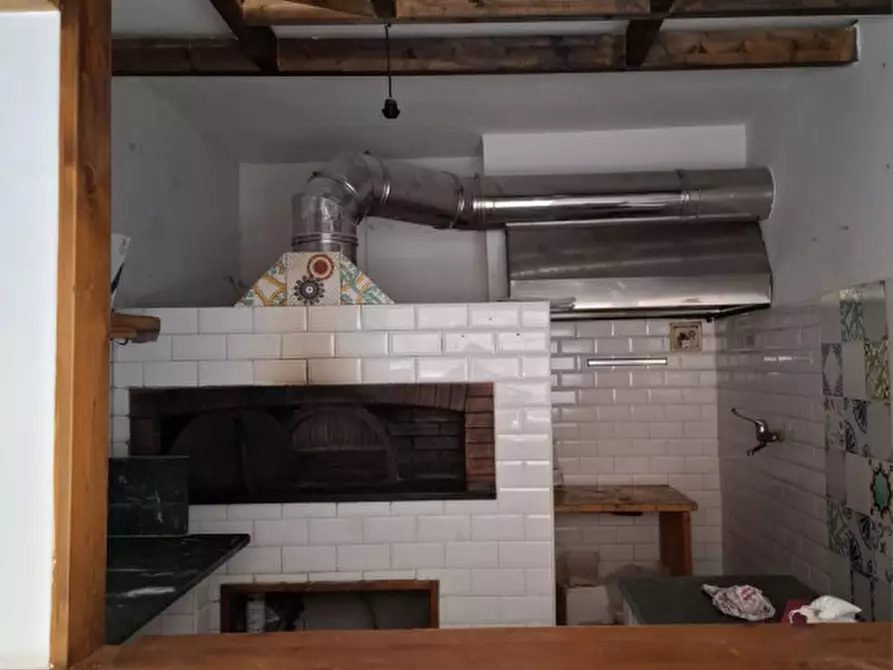 Immagine 2 di Attività commerciale in vendita  in Via Fabio Giuseppe a Salerno