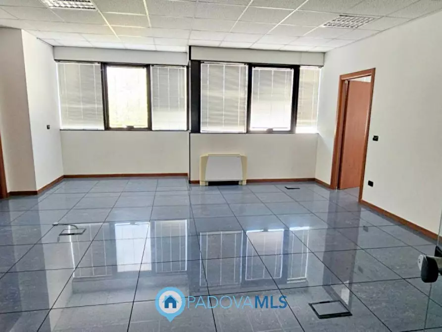 Immagine 2 di Ufficio in affitto  in Via Austria a Padova