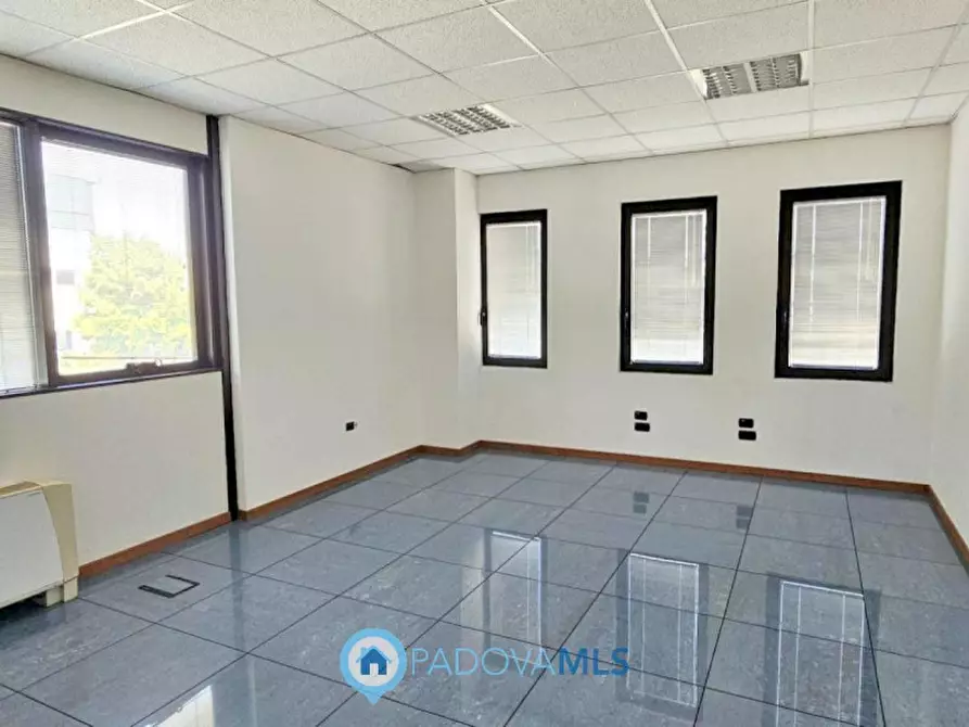 Immagine 3 di Ufficio in affitto  in Via Austria a Padova
