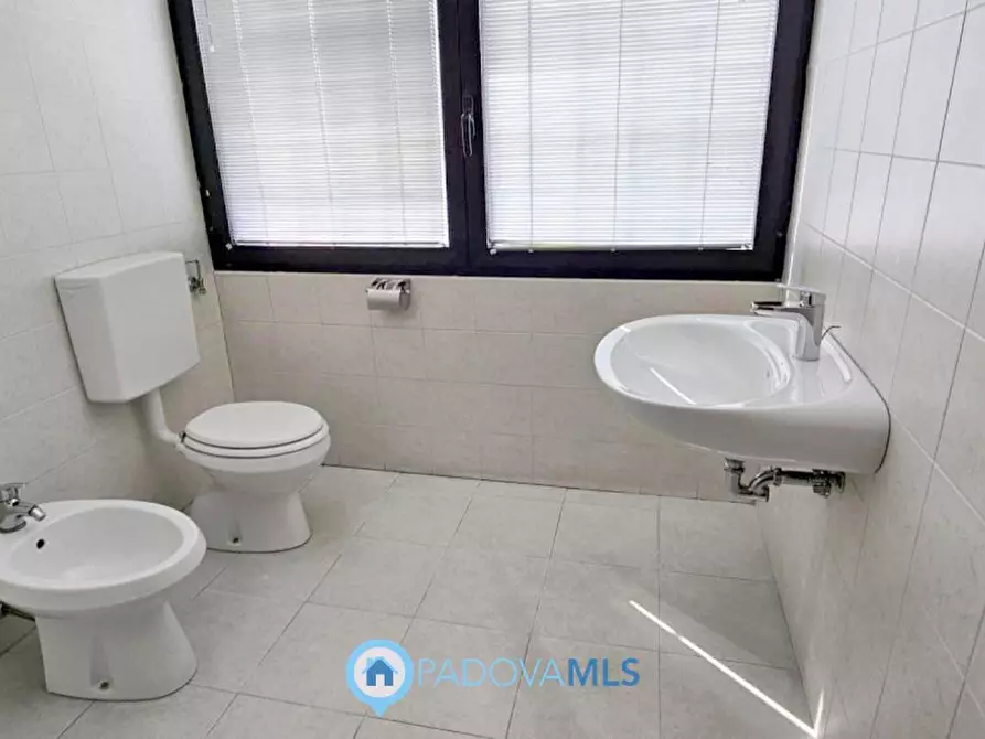 Immagine 9 di Ufficio in affitto  in Via Austria a Padova