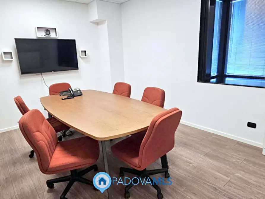 Immagine 12 di Ufficio in affitto  in Via Austria a Padova