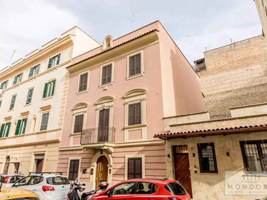 Immagine 2 di Palazzo in vendita  in Via Gabrio Serbelloni a Roma