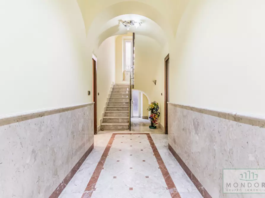 Immagine 3 di Palazzo in vendita  in Via Gabrio Serbelloni a Roma