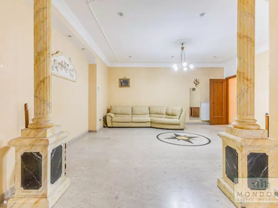 Immagine 7 di Palazzo in vendita  in Via Gabrio Serbelloni a Roma