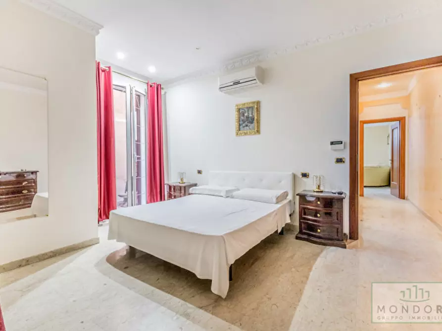 Immagine 9 di Palazzo in vendita  in Via Gabrio Serbelloni a Roma