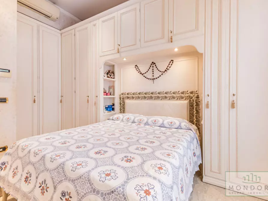 Immagine 12 di Palazzo in vendita  in Via Gabrio Serbelloni a Roma