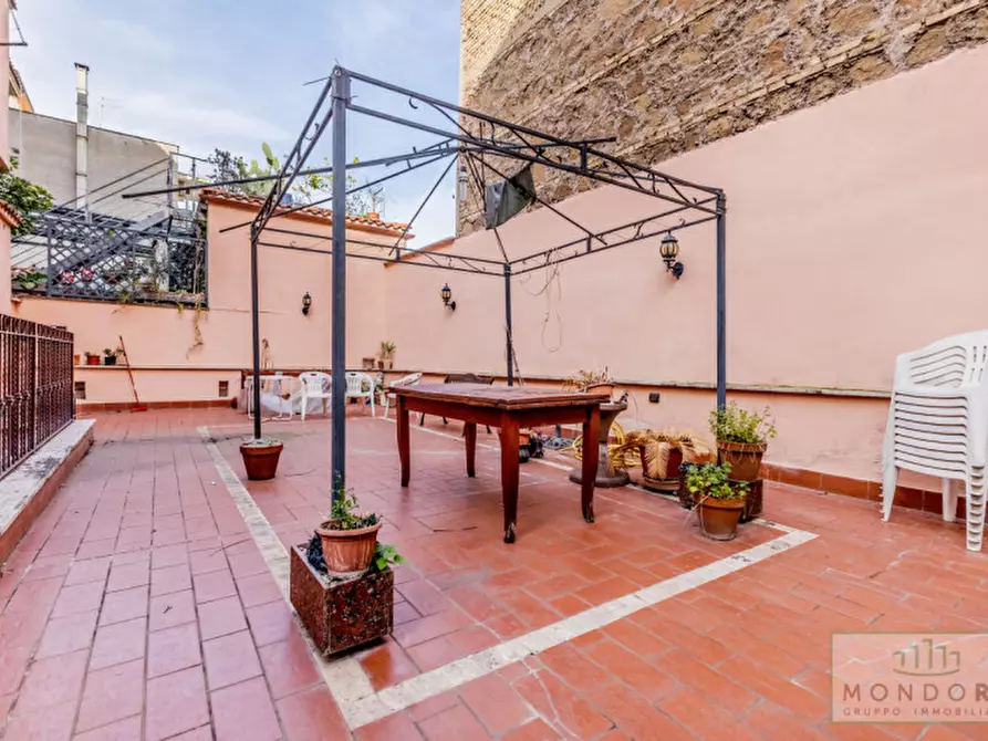 Immagine 16 di Palazzo in vendita  in Via Gabrio Serbelloni a Roma