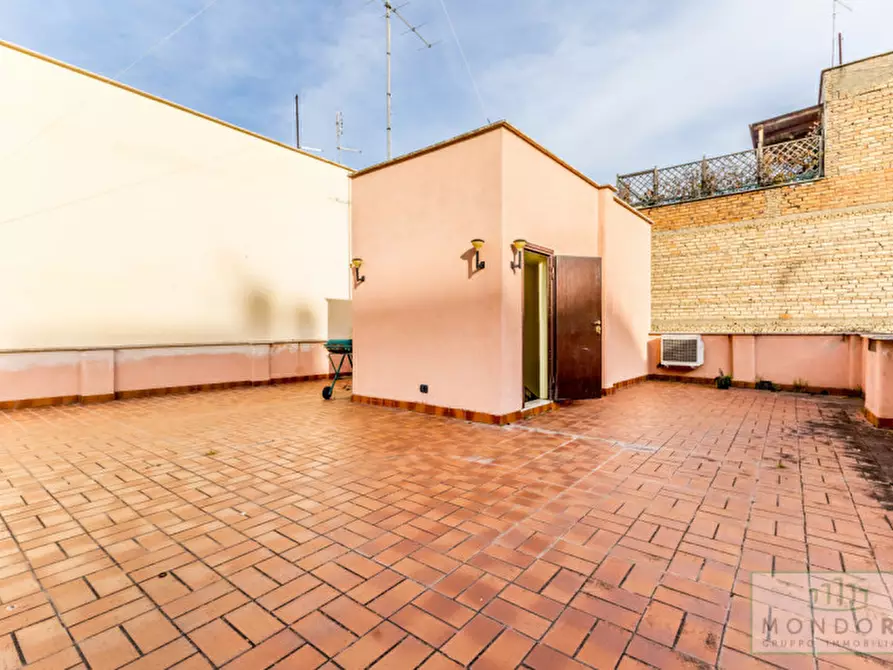 Immagine 25 di Palazzo in vendita  in Via Gabrio Serbelloni a Roma