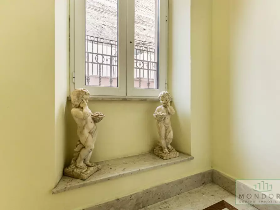 Immagine 27 di Palazzo in vendita  in Via Gabrio Serbelloni a Roma