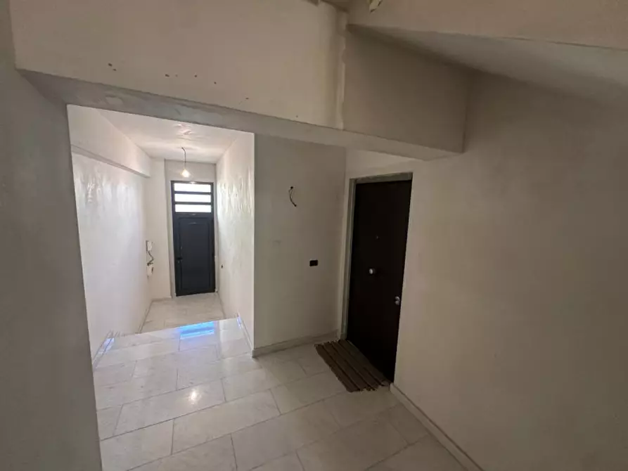 Immagine 26 di Palazzo in vendita  in Piazza Ventiquattro Maggio,12 a Merì