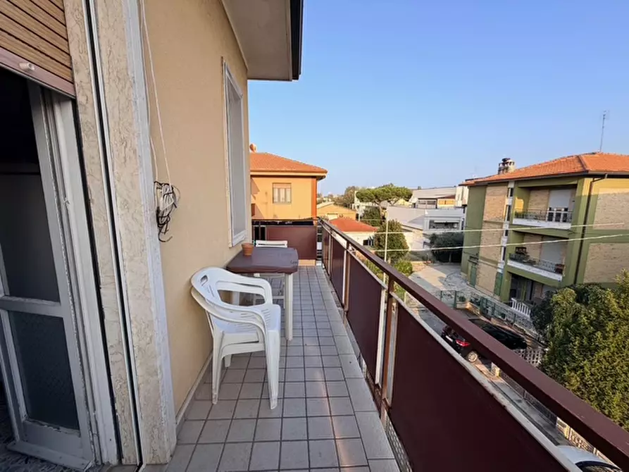 Immagine 12 di Casa trifamiliare in vendita  a Senigallia