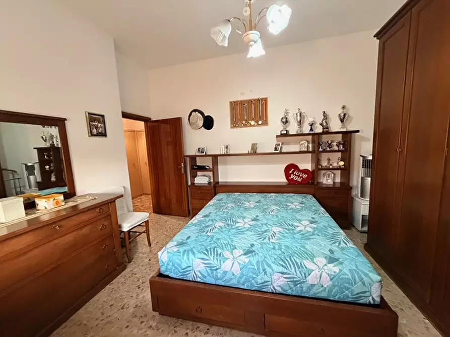 Immagine 13 di Casa trifamiliare in vendita  a Senigallia