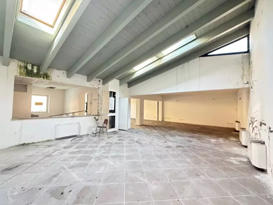 Immagine 3 di Ufficio in vendita  in Via Roma 79 a Leffe